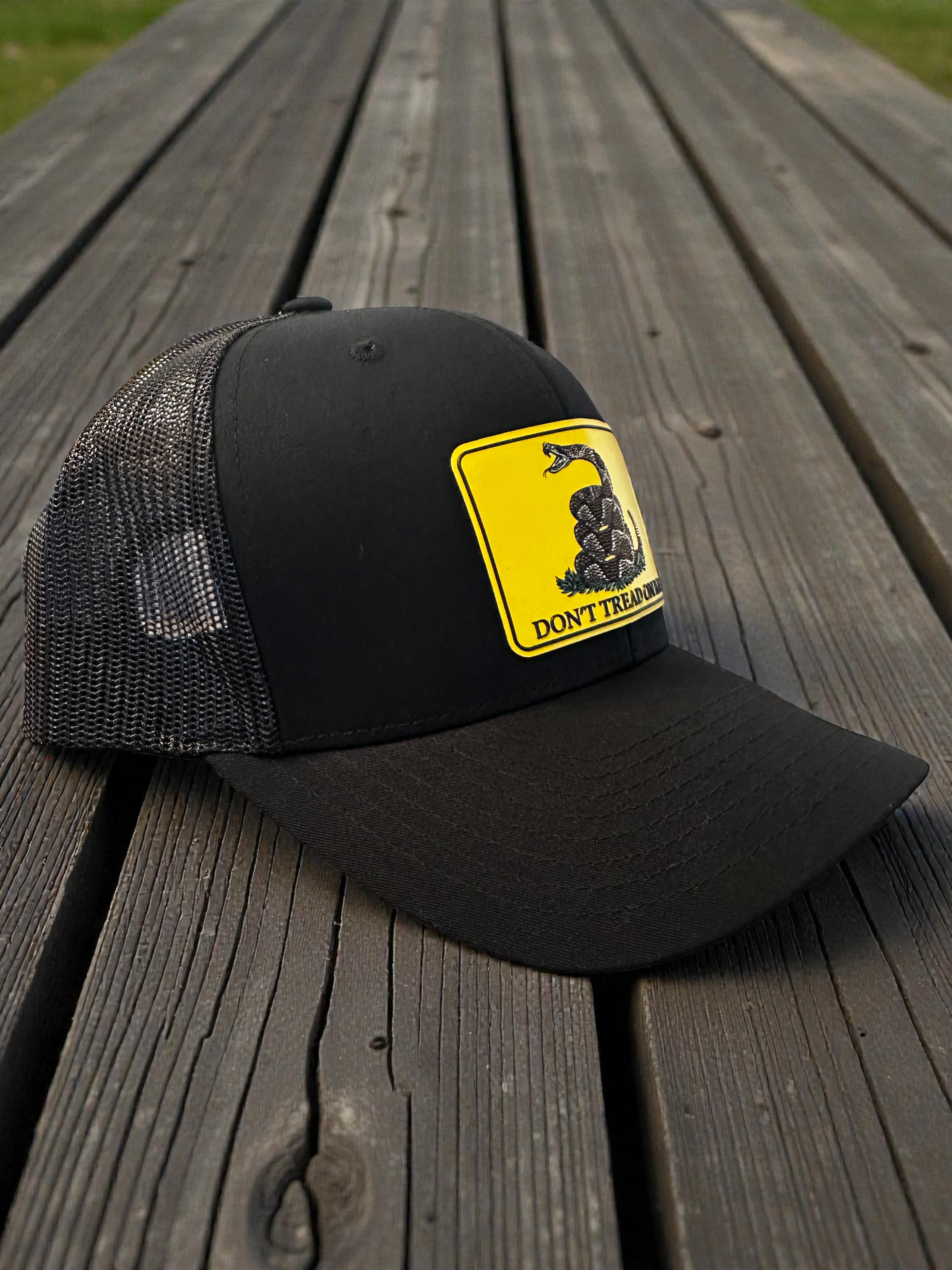 Don't Tread on Me - Black